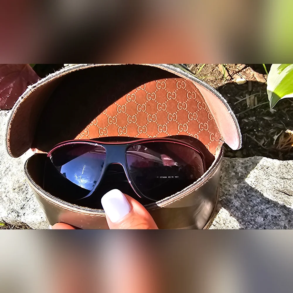 Gucci Vintage Black and Red Sunglasses Men